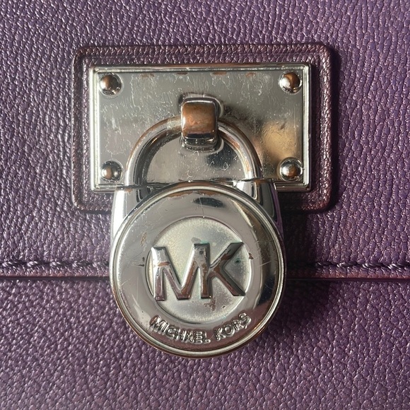 Michael Michael Kors Wallet - Picture 3 of 11
